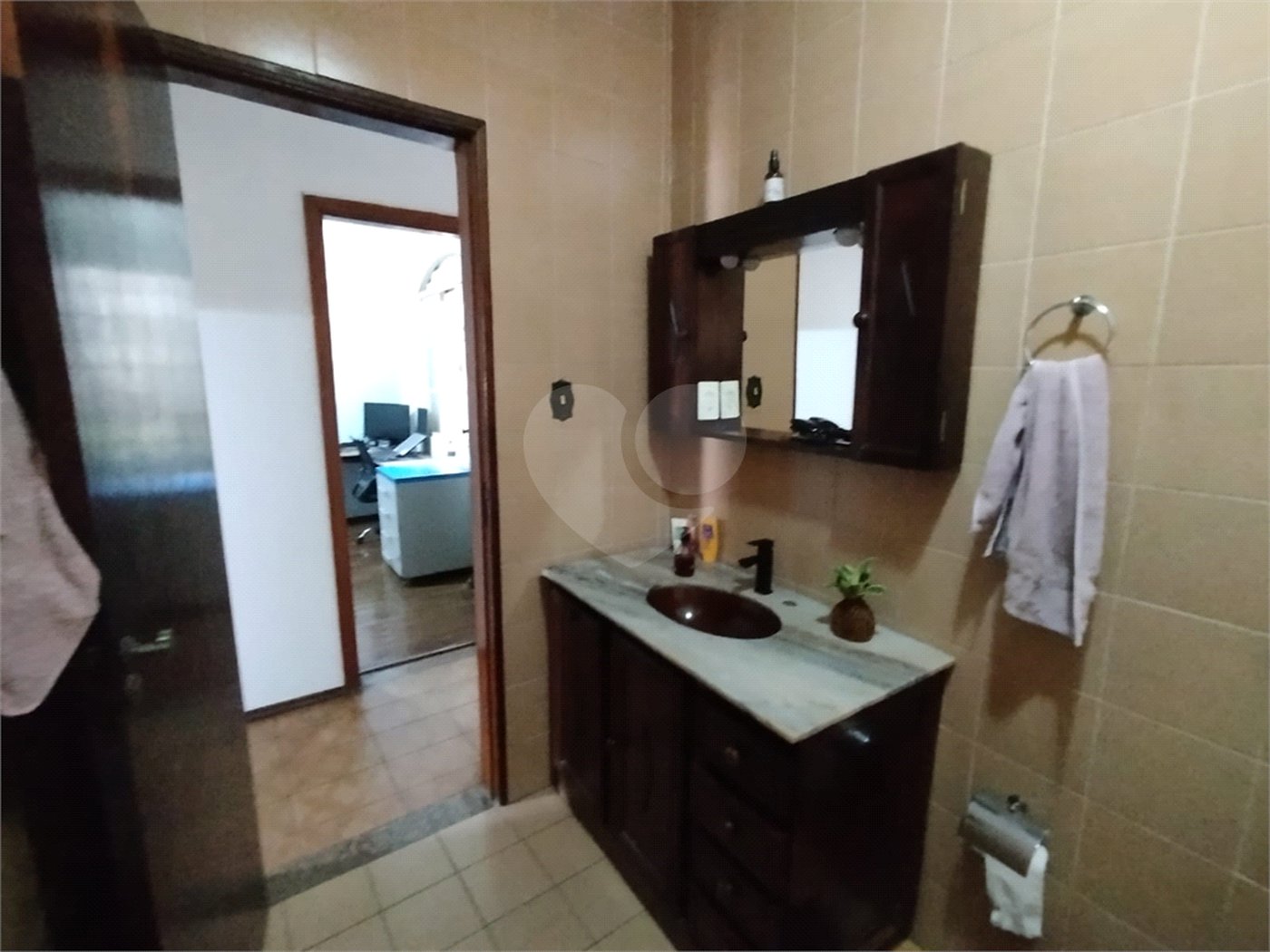 Casa à venda com 3 quartos, sendo 1 suíte, em Jardim Leocádia, Sorocaba, SP