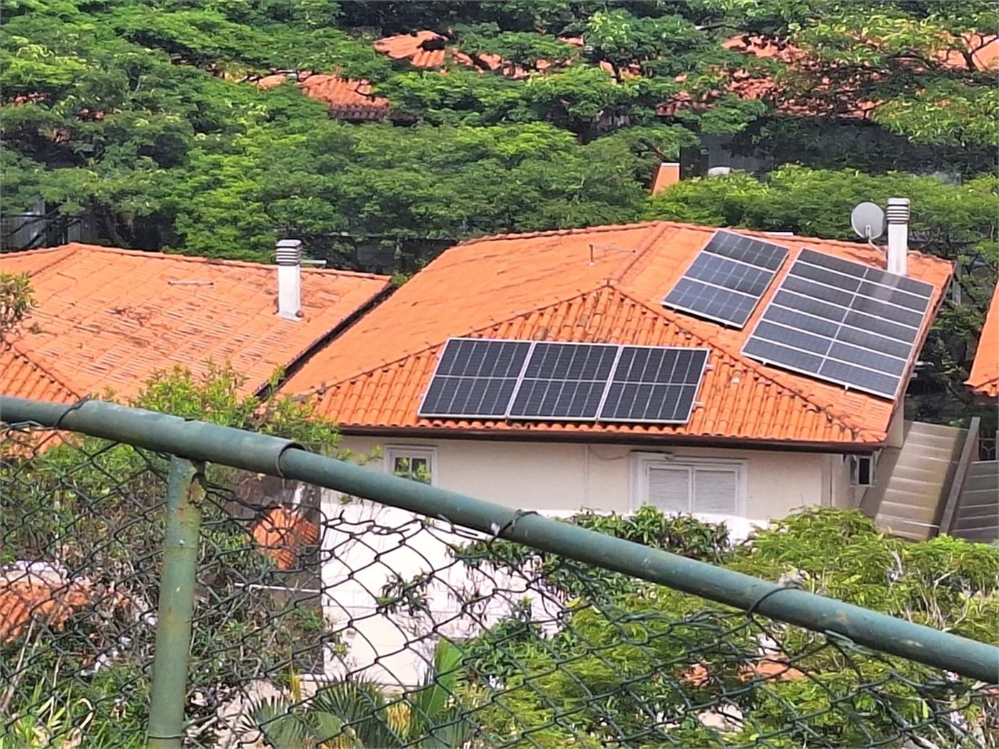 Casa à venda com 5 quartos, sendo 3 suítes, no condomínio Vila Panamericana, São Paulo - SP