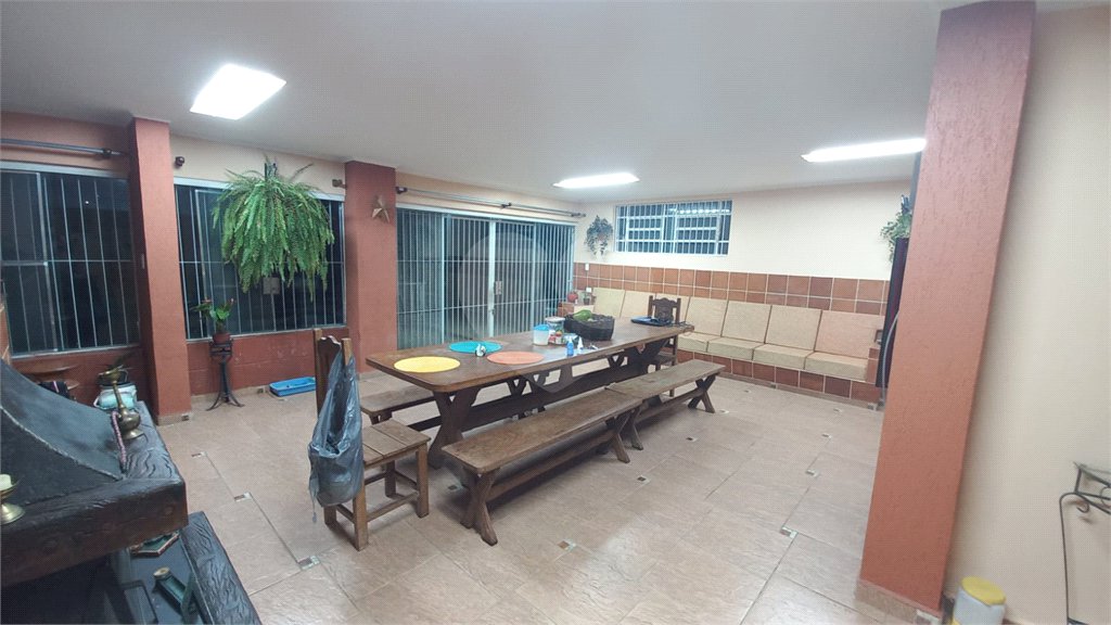 Sobrado à venda ou para alugar com 4 quartos, sendo 1 suíte,  em Santana, São Paulo, SP