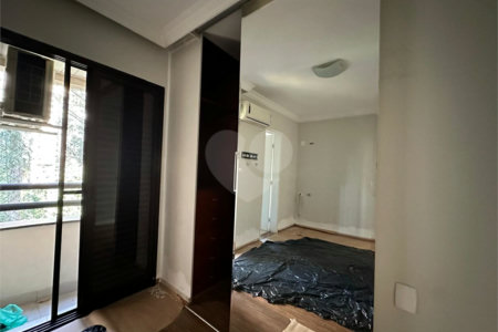 Apartamento à venda com 2 suítes em Vila Andrade, São Paulo, SP