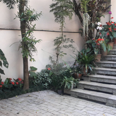 Casa à venda com 3 quartos, sendo 2 suítes, em Jardim Leonor, São Paulo, SP