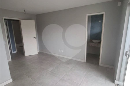 Casa à venda com 3 quartos, sendo 1 suíte, em Campo Grande, Rio de Janeiro, RJ
