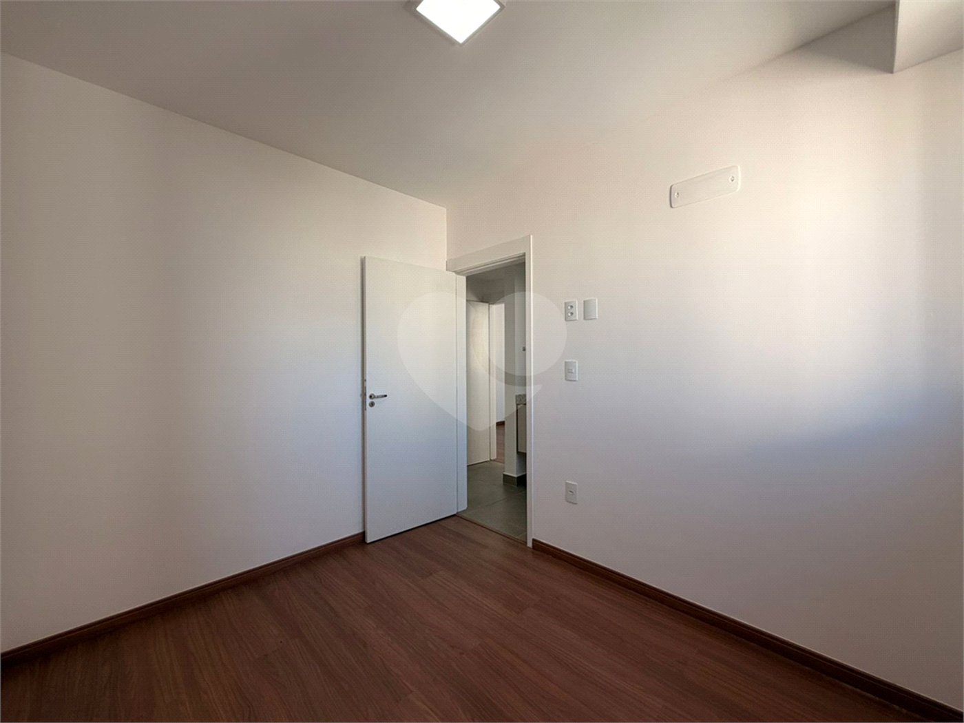 Apartamento à venda ou para alugar com 2 quartos, sendo 1 suíte, em Parque Campolim, Sorocaba, SP