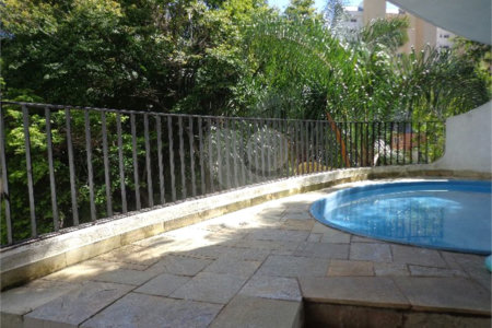 Cobertura à venda ou para alugar com 7 quartos, sendo 2 suítes, em Vila Andrade, São Paulo, SP