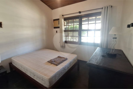 Casa para alugar com 3 quartos, sendo 2 suítes, em Praia Rasa, Armação dos Búzios, RJ
