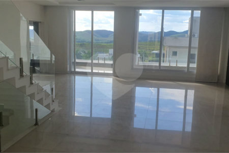 Casa à venda ou para alugar com 4 suítes no condomínio Residencial Jaguary, São José dos Campos - SP