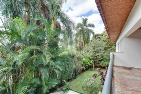 Casa de Vila à venda ou para alugar com 3 suítes em Alto da Boa Vista, São Paulo, SP