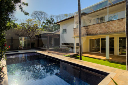 Casa à venda com 4 suítes no condomínio Villa Borghese, Indaiatuba - SP