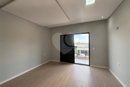 Casa à venda com 3 suítes no condomínio Helena Maria, Sorocaba - SP