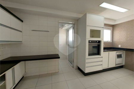 Apartamento à venda com 3 quartos, sendo 1 suíte, em Vila Leopoldina, São Paulo, SP