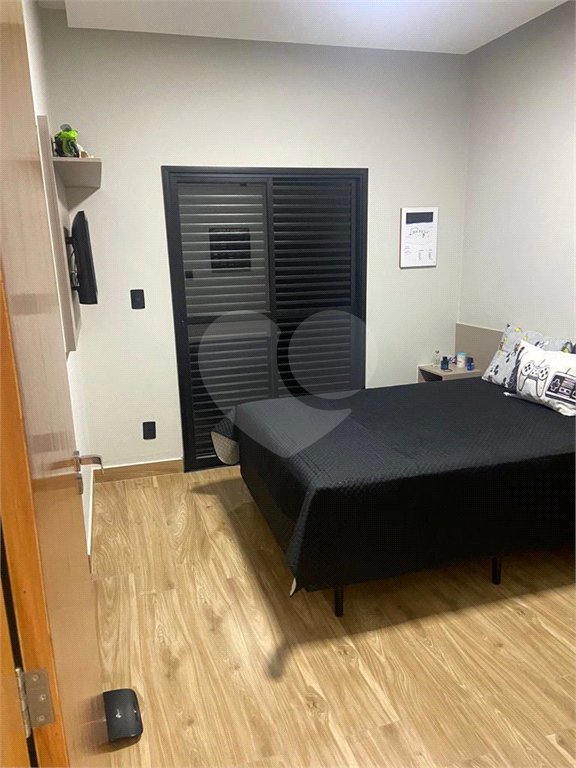 Casa à venda com 3 quartos, sendo 1 suíte, no condomínio Horto Florestal Villagio, Sorocaba - SP