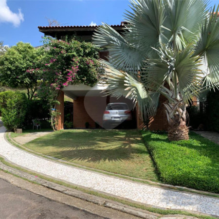 Casa à venda com 4 quartos, sendo 2 suítes, no condomínio Residencial Ypê Branco II, São Paulo - SP