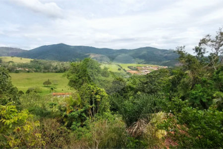 LINDA CHÁCARA A VENDA - CONDOMINIO ALPES D'OURO - BOM JESUS DOS PERDÕES