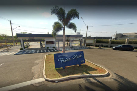 Casa térrea no Condomínio Faixa Azul