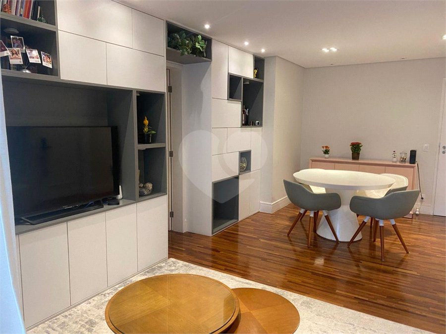 Apartamento à venda com 3 quartos, sendo 1 suíte, em Indianópolis, São Paulo, SP