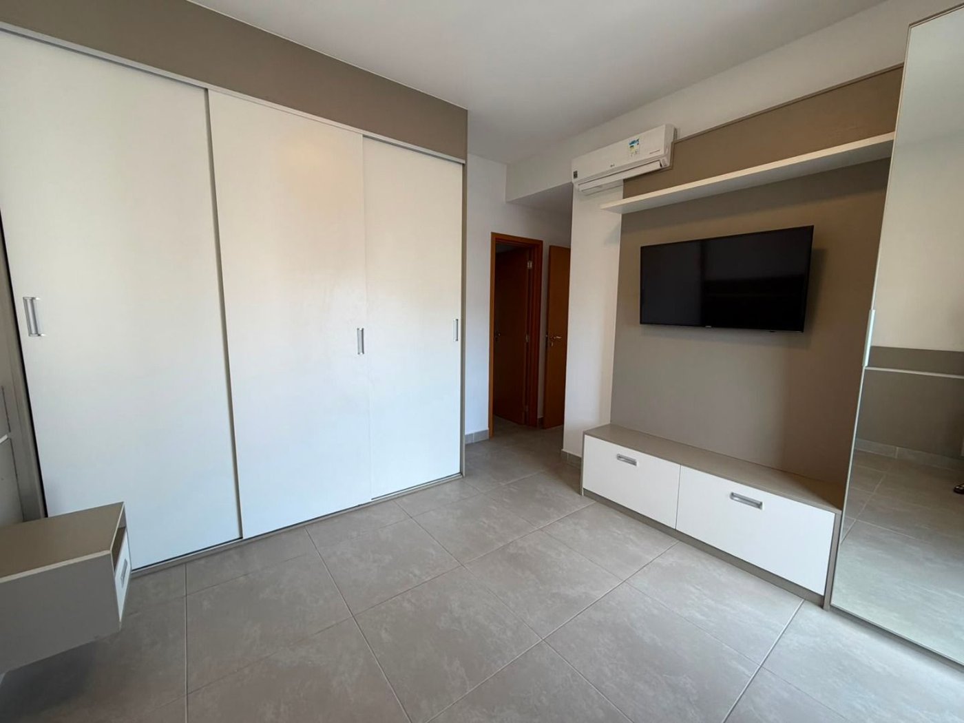 Apartamento com 2 dormitórios à venda, 72 m² por R$ 1.350.000,00 - Gonzaga - Santos/SP