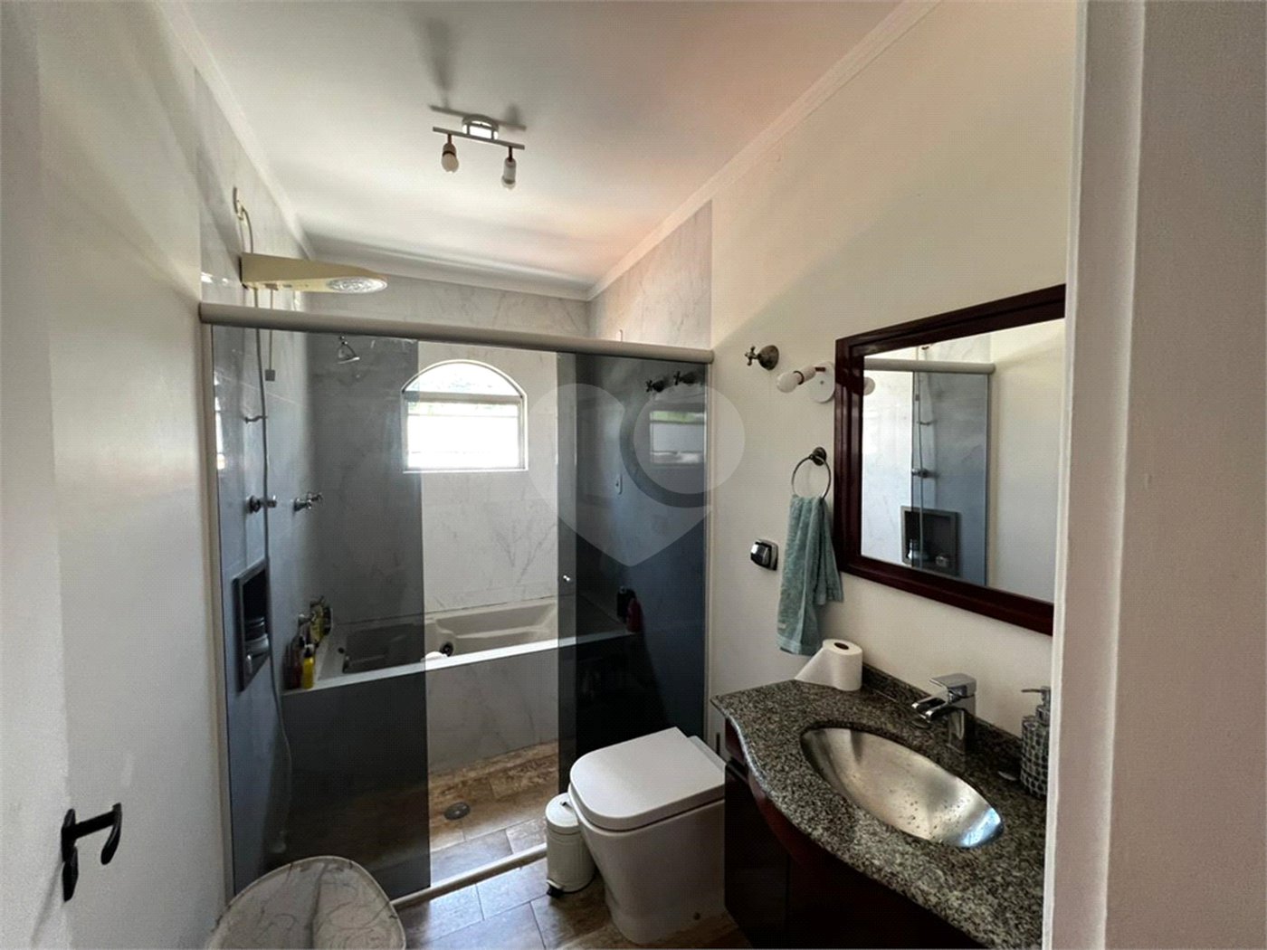 Casa à venda com 4 quartos, sendo 1 suíte, em Vila Guilherme, São Paulo, SP