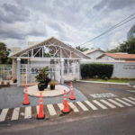 Casa à venda com 3 suítes no condomínio Braziliana, Valinhos - SP
