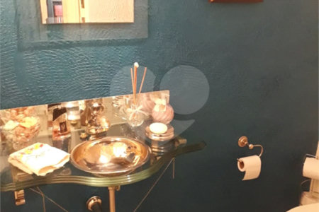 Casa à venda com 3 quartos, sendo 1 suíte, em Campo Belo, São Paulo, SP