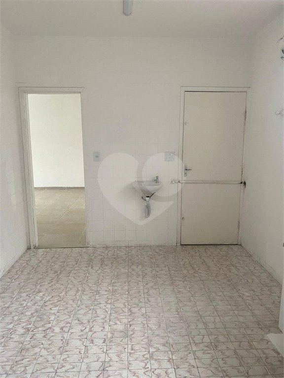 Sobrado à venda com 5 quartos, sendo 1 suíte, em Nova Piraju, São Paulo, SP