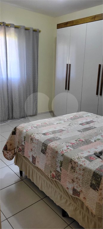 Casa à venda com 3 quartos, sendo 1 suíte,  no Centro, Guararema, SP