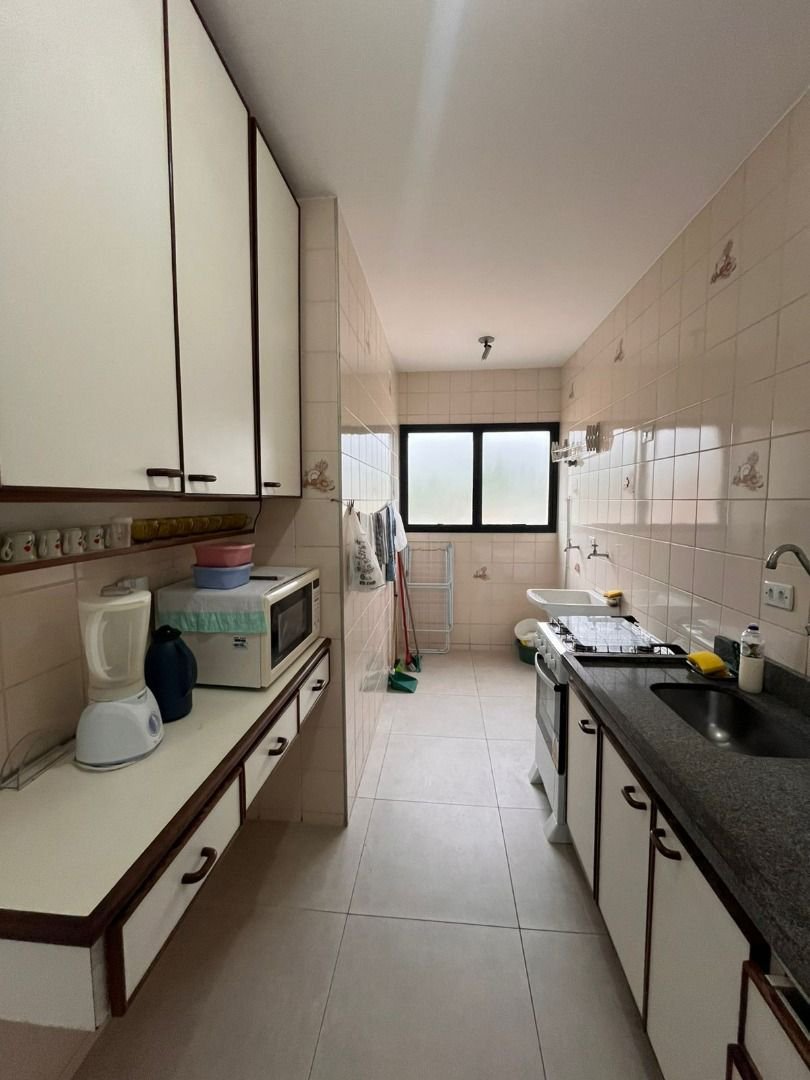 Apartamento com 2 dormitórios à venda, 65 m² por R$ 360.000,00 - Vila Júlia - Guarujá/SP