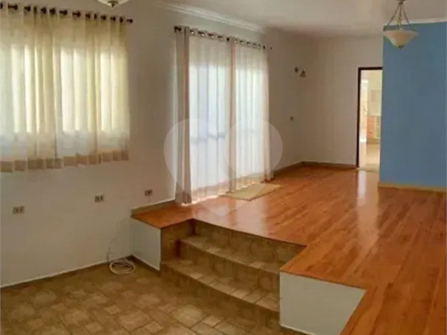 Sobrado à venda com 3 quartos, sendo 1 suíte,  em City Recanto Anastácio, São Paulo, SP
