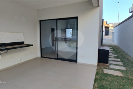Casa à venda com 3 suítes no condomínio Reserva Ybyra, Atibaia - SP
