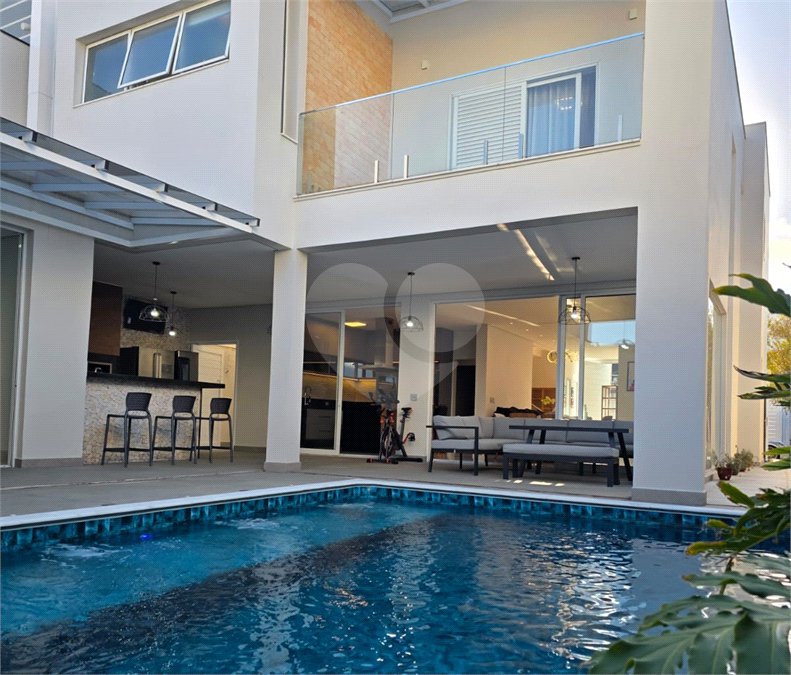 Casa à venda com 6 quartos, sendo 3 suítes, no condomínio Ibiti Royal Park, Sorocaba - SP