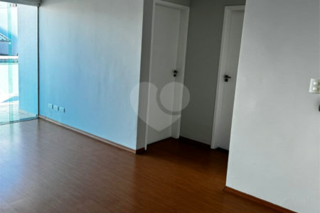 Casa à venda com 3 quartos, sendo 1 suíte, no condomínio Residencial Villa dos Inglezes, Sorocaba - SP