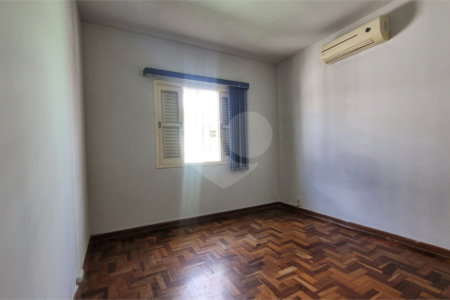 Sobrado para alugar com 3 quartos, sendo 1 suíte,  em Vila Alexandria, São Paulo, SP