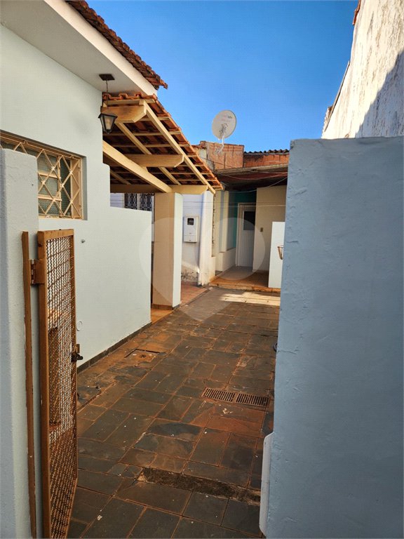 Casa à venda com 4 quartos, sendo 1 suíte, no Centro, Araraquara, SP