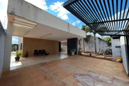 Casa à venda ou para alugar com 4 quartos, sendo 2 suítes,  em Santa Terezinha, Três Lagoas, MS
