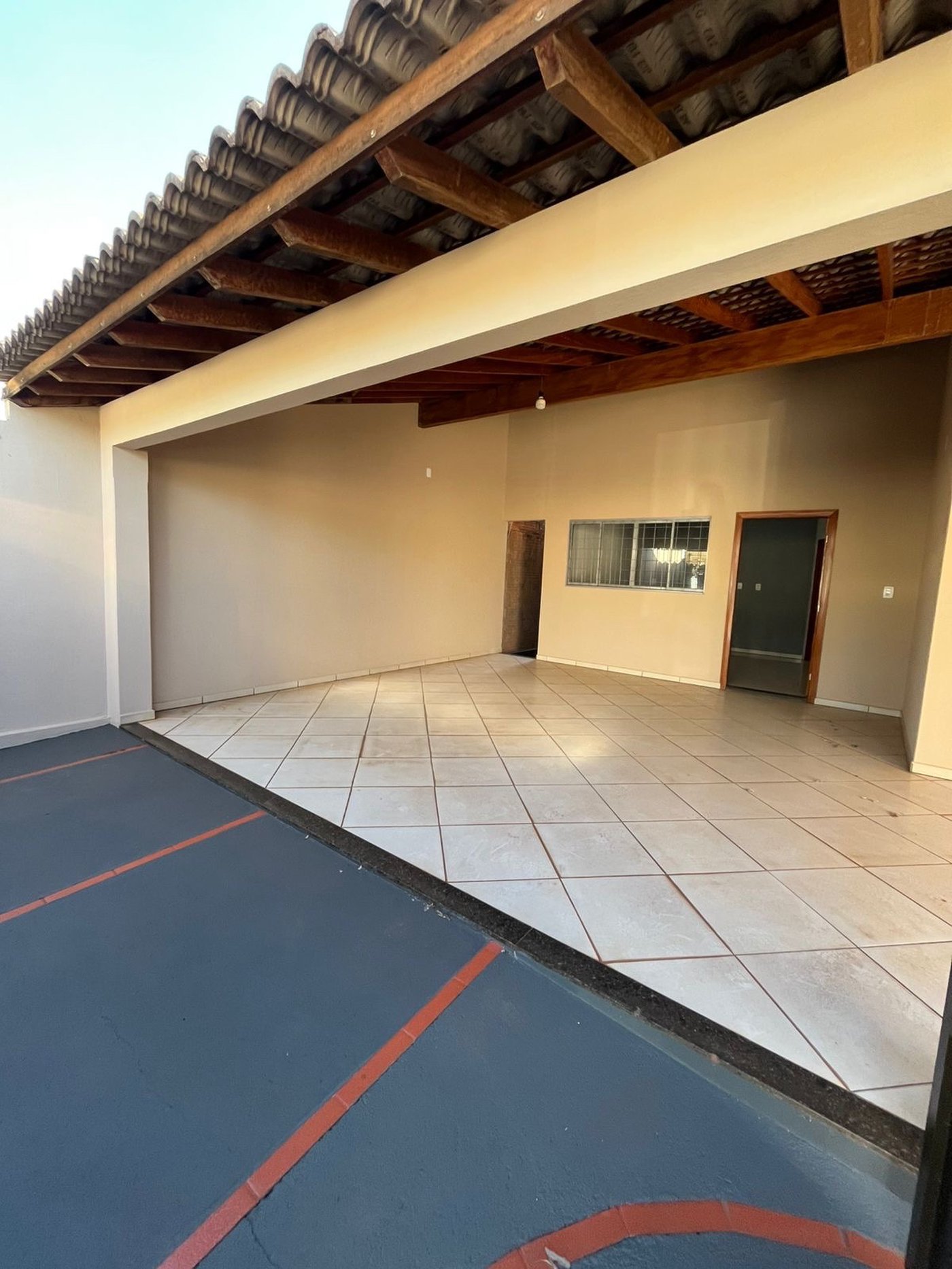 Casa à venda com 4 quartos, sendo 1 suíte,  em Jardim Maristela, Três Lagoas, MS