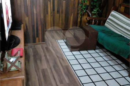 Casa à venda com 2 quartos, sendo 1 suíte,  no condomínio Aruã, Mogi das Cruzes - SP