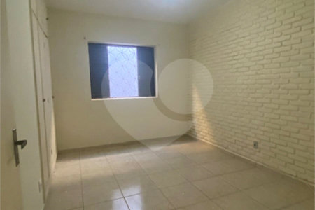 Casa à venda com 3 quartos, sendo 1 suíte, no Centro, Araraquara, SP