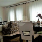 Sobrado à venda com 4 quartos, sendo 2 suítes, em Vila Nivi, São Paulo, SP