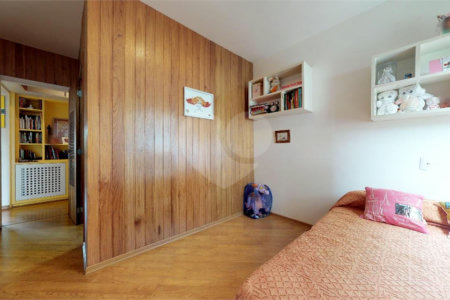 Apartamento à venda com 4 quartos, sendo 2 suítes, em Pinheiros, São Paulo, SP