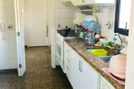 Apartamento à venda com 4 quartos, sendo 2 suítes,  em Aclimação, São Paulo, SP