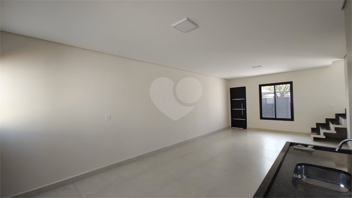 Casa de Vila à venda com 3 quartos, sendo 1 suíte,  em Éden, Sorocaba, SP