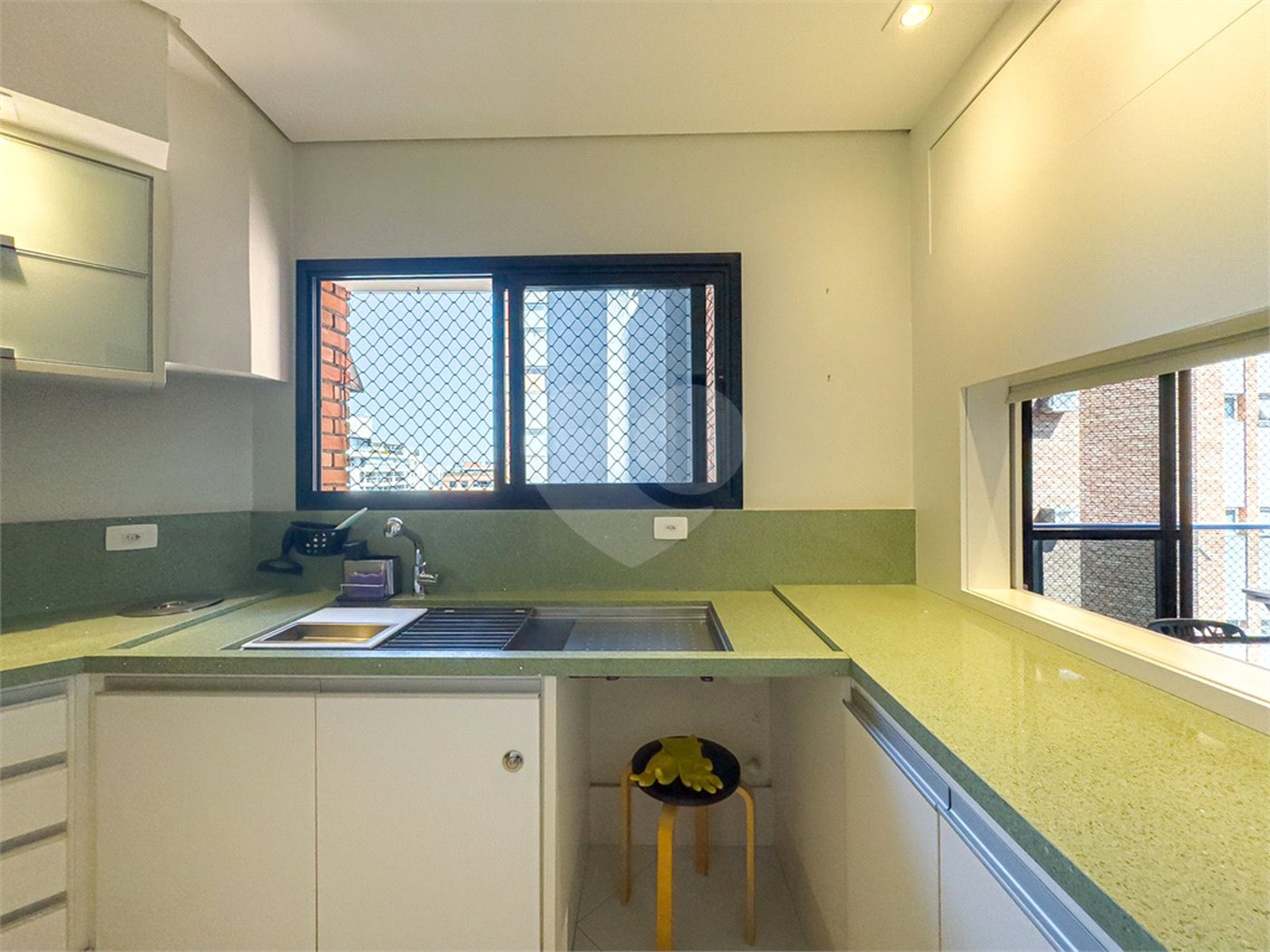 Apartamento à venda com 3 suítes em Sumarezinho, São Paulo, SP