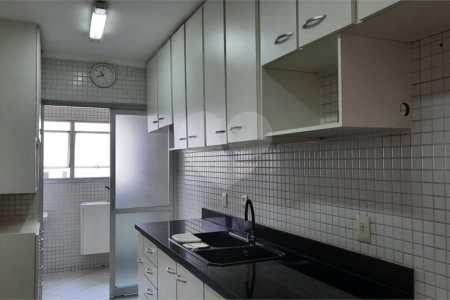 Apartamento à venda com 3 quartos, sendo 1 suíte, em Jardim Marajoara, São Paulo, SP
