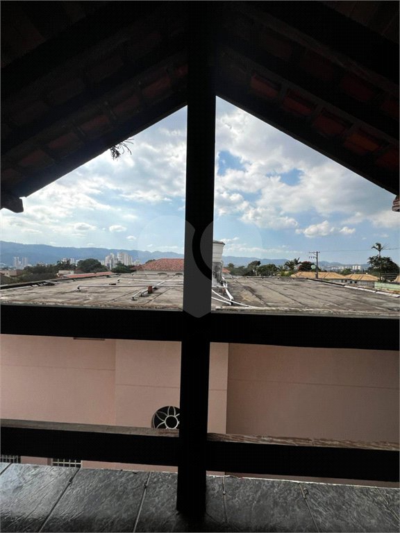 Sobrado à venda com 6 quartos, sendo 4 suítes,  em Vila Oliveira, Mogi das Cruzes, SP