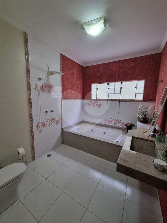 Casa à venda com 3 quartos, sendo 1 suíte, em Jardim Celani, Salto, SP
