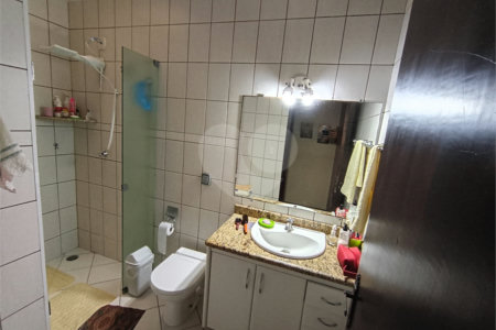 Casa à venda com 3 quartos, sendo 2 suítes,  em Vila Mogilar, Mogi das Cruzes, SP