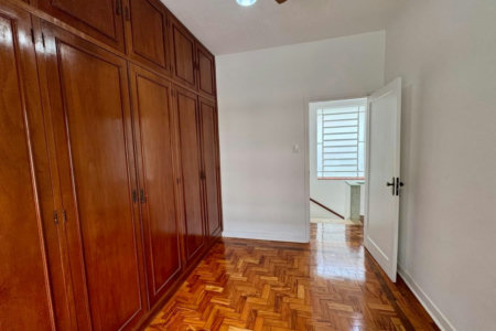 CASA AMPLA COM QUINTAL  150m² - 1.799.000,00 - Aparecida - Santos/SP