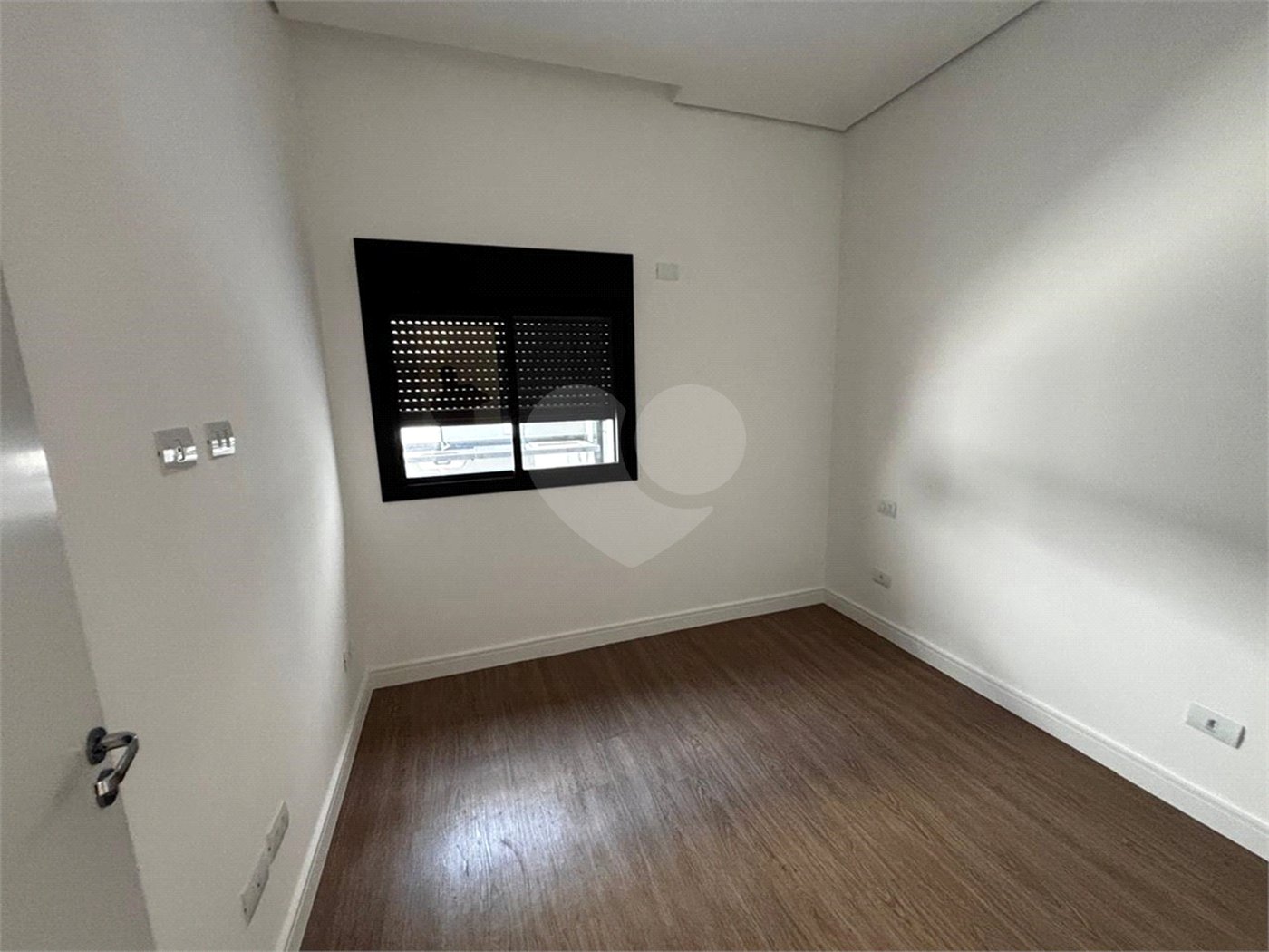 Casa à venda com 3 quartos, sendo 1 suíte, no condomínio Village Moutonnée, Salto - SP