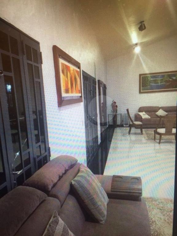 Sobrado à venda com 4 quartos, sendo 2 suítes, em Jaraguá, São Paulo, SP