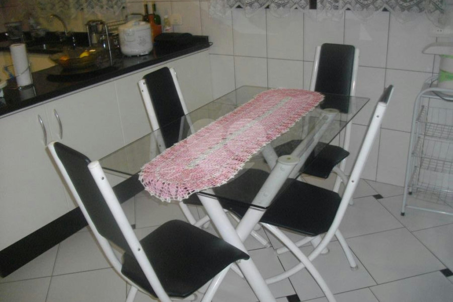 Sobrado à venda com 3 quartos, sendo 1 suíte, em Vila Nova Cachoeirinha, São Paulo, SP