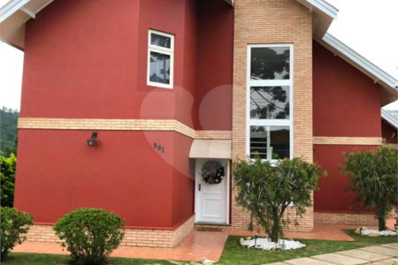 Casa à venda com 3 suítes no condomínio Vila Austríaca, Campos do Jordão - SP